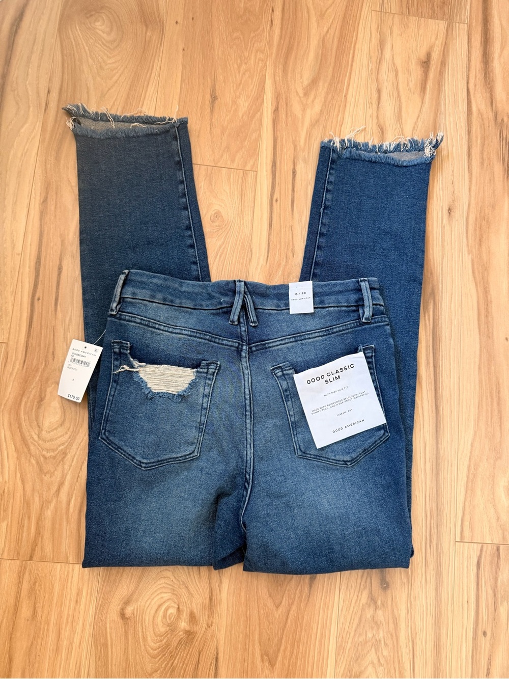 Good American Skinny Jeans in Medium Blue with Frayed Hem NWT